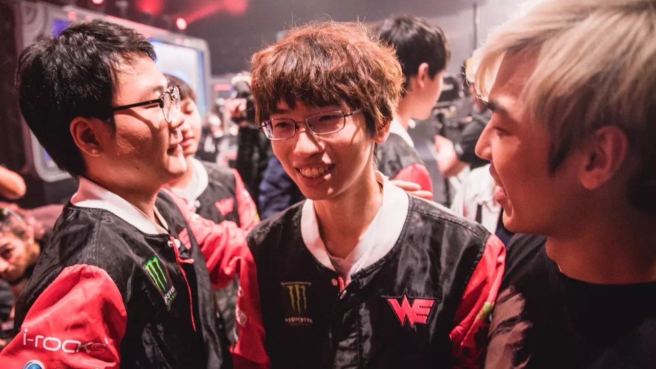 Faker意外战胜RNG，表现优异引爆全场！